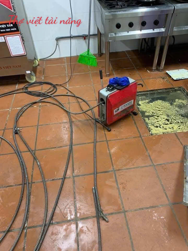 Thông Cống Nghẹt Quận Tân Phú Giá Rẻ | 100K - Thợ Việt Tài Năng