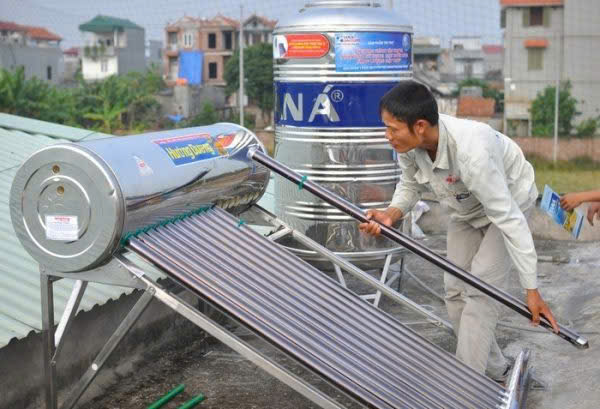 Sửa Máy Nước Nóng NLMT Phường Đức Nhuận & Cầu Kiệu: Thợ Giỏi 24/7 –0933.398.459